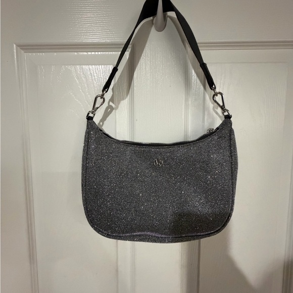 lululemon athletica Handbags - NWOT‼️ City Essentials Small Shoulder Bag 3L
Glitter
